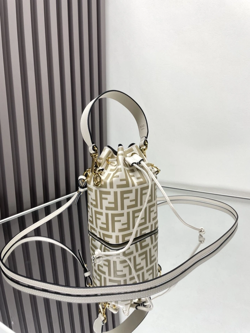 F**di bucket bags 4222c-0925