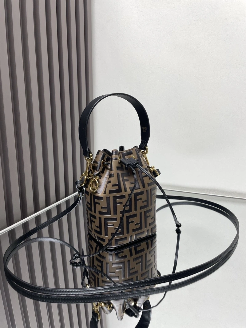 F**di bucket bags 4222c-0926