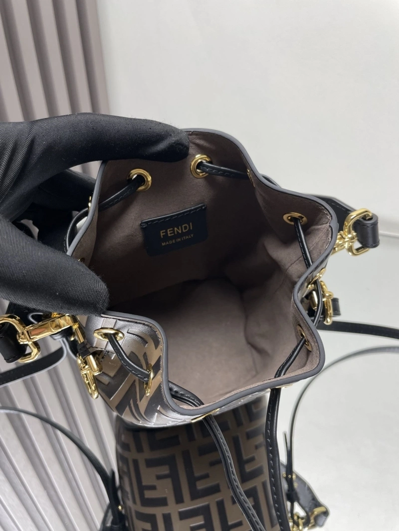 F**di bucket bags 4222c-0926