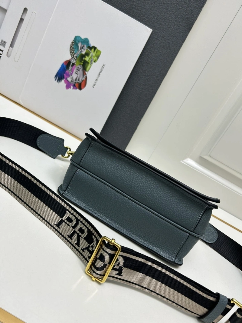 Pra*a satchel bags 4224-0139