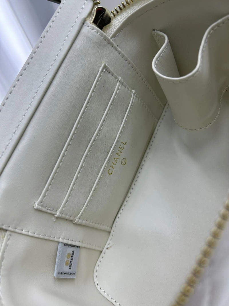 Ch**el cosmetic bags 4224-0335