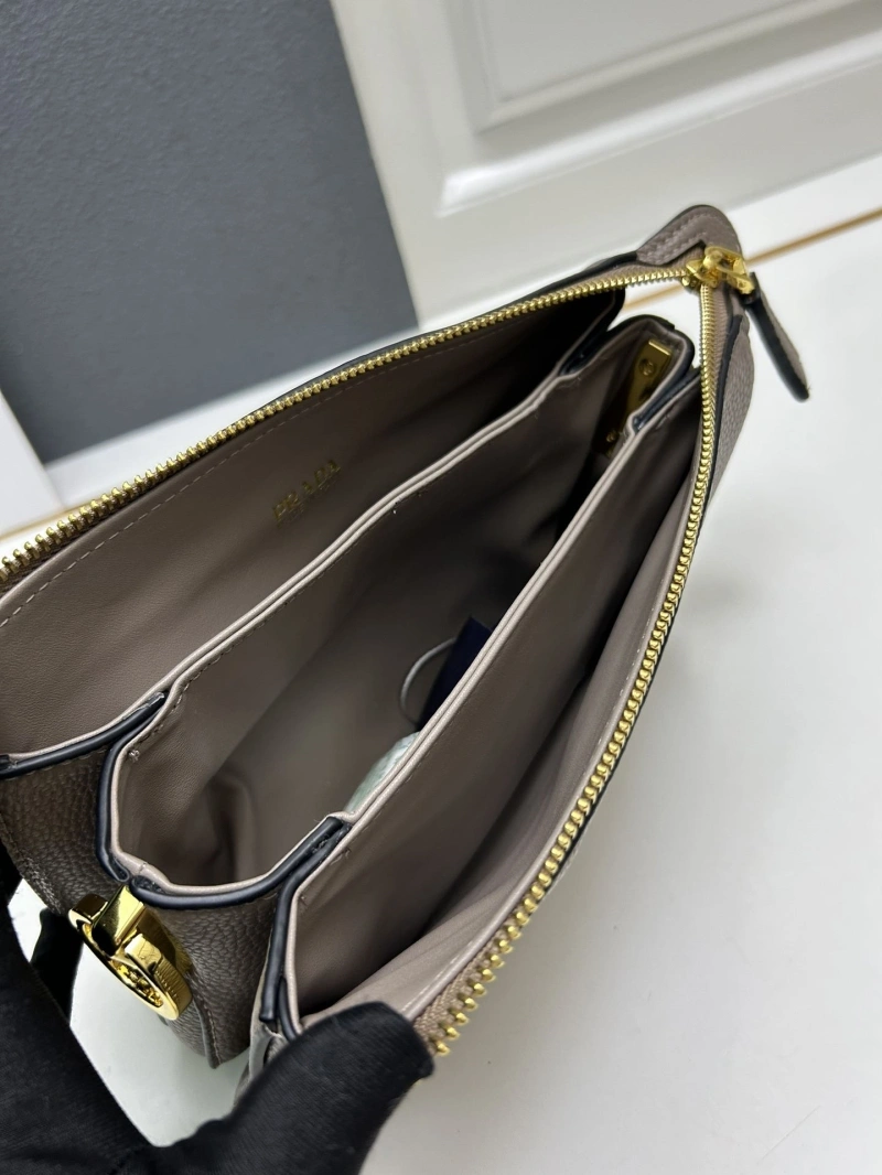 Pra*a satchel bags 4224-0537