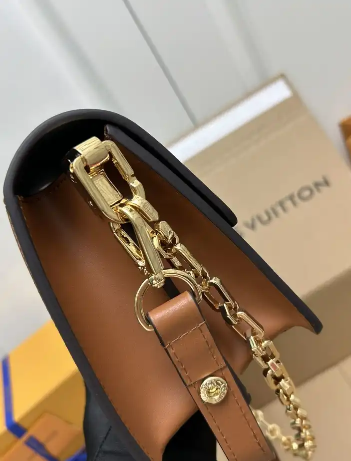 LV Clutch Bags 4224-0574