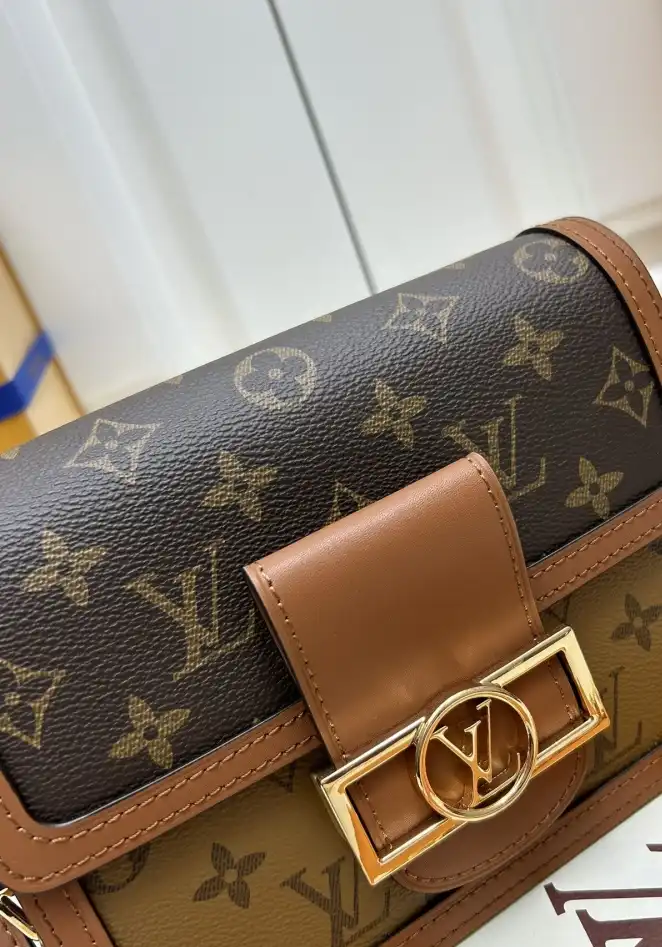 LV Clutch Bags 4224-0574