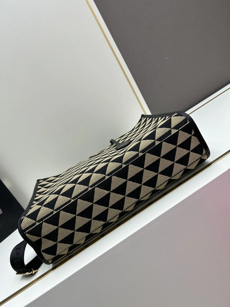 Pra*a shopping bags 4224-0733
