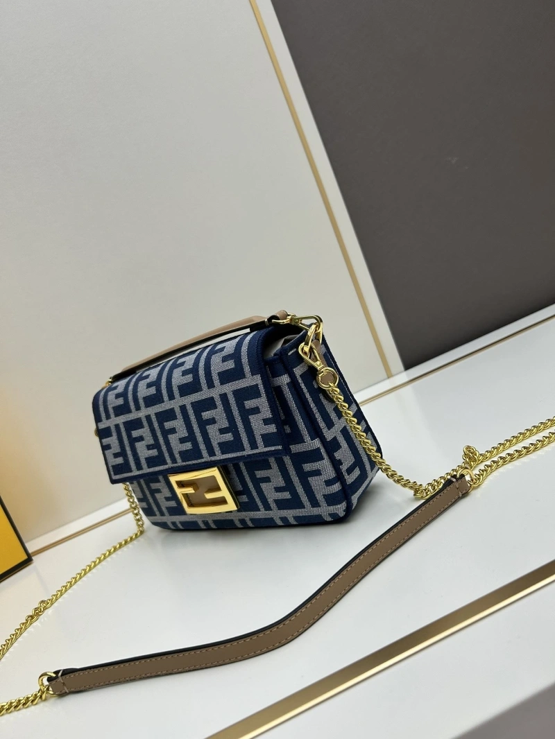 F**di baguette bags 4224-0767