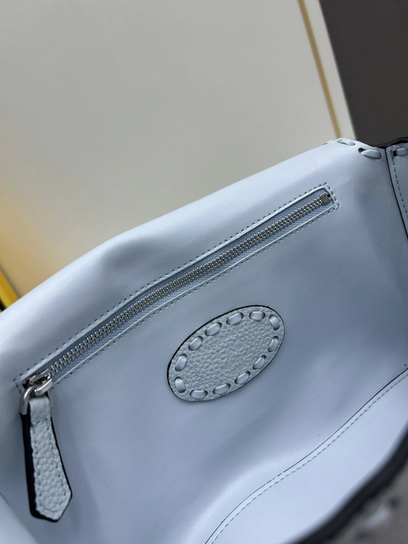 F**di baguette bags 4224-0978