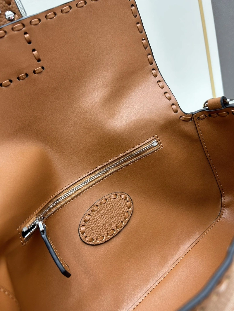F**di baguette bags 4224-0981