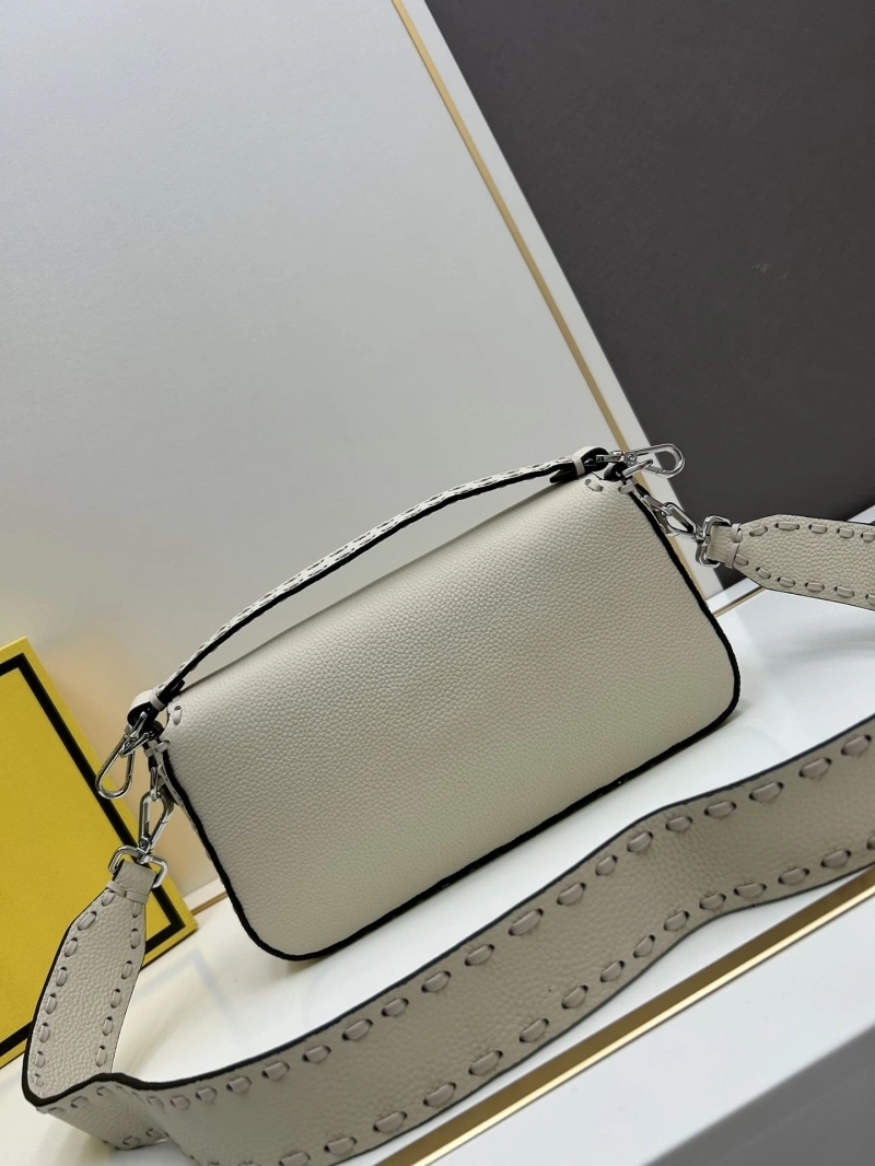 F**di baguette bags 4224-0982