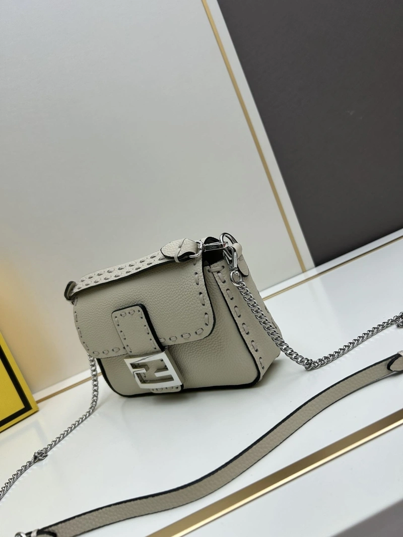 F**di baguette bags 4224-0985