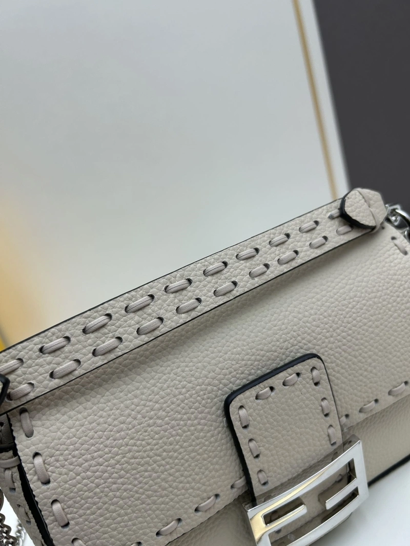 F**di baguette bags 4224-0985