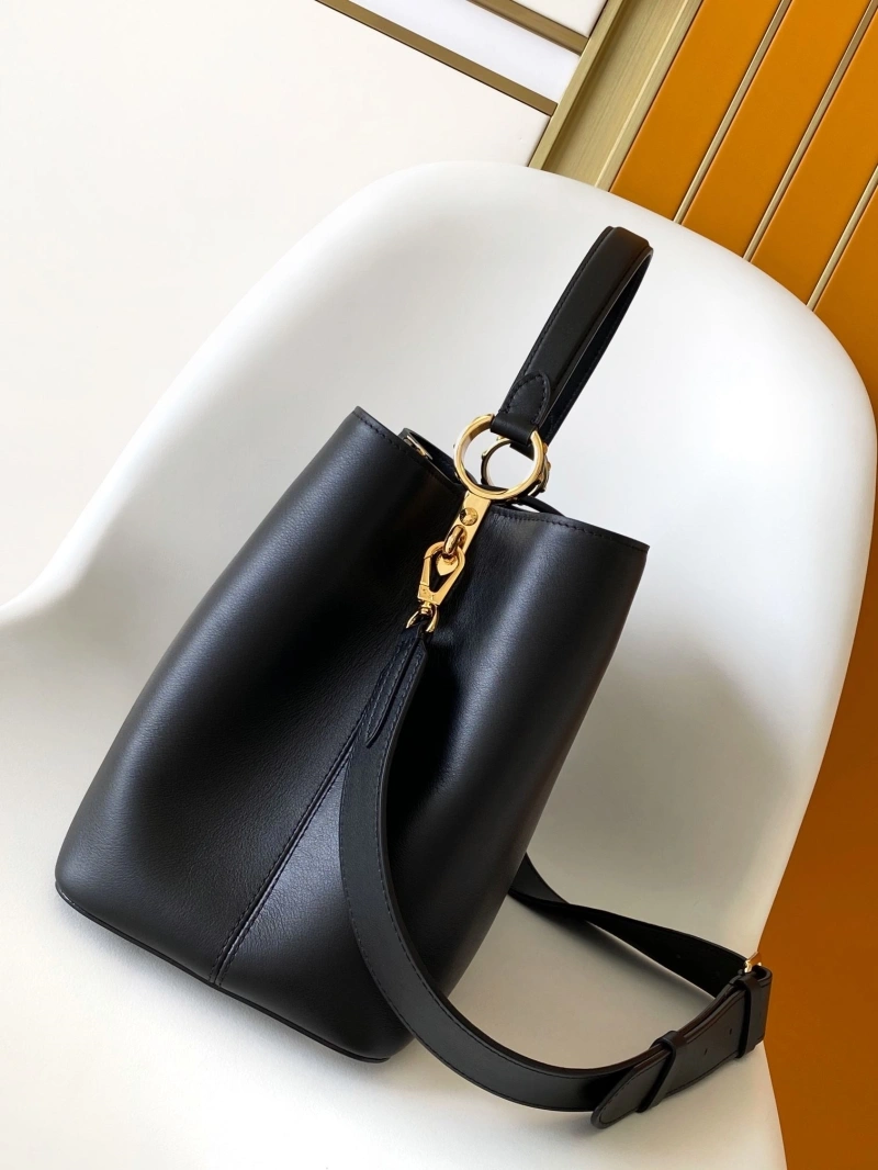 LV Capucines Bags 4233A-0834