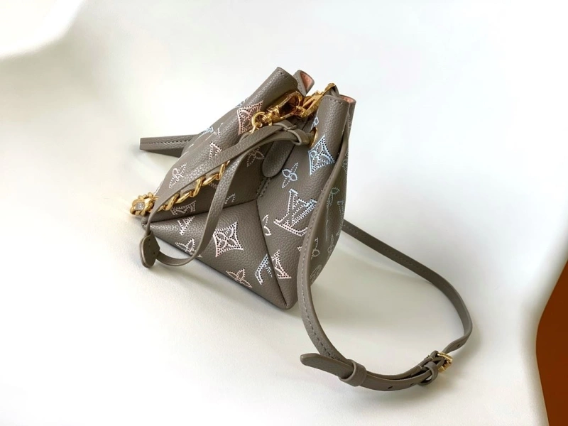 LV Bucket Bags 4233A-1057
