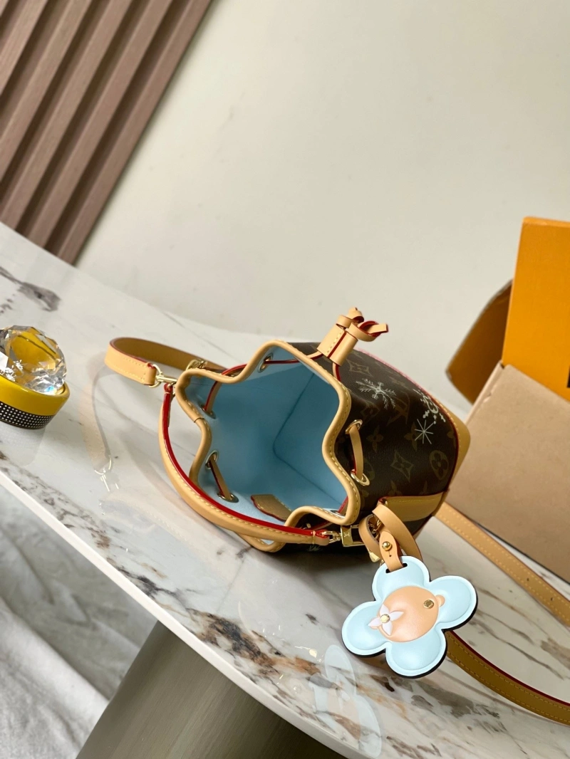 LV Bucket Bags 4233A-1170