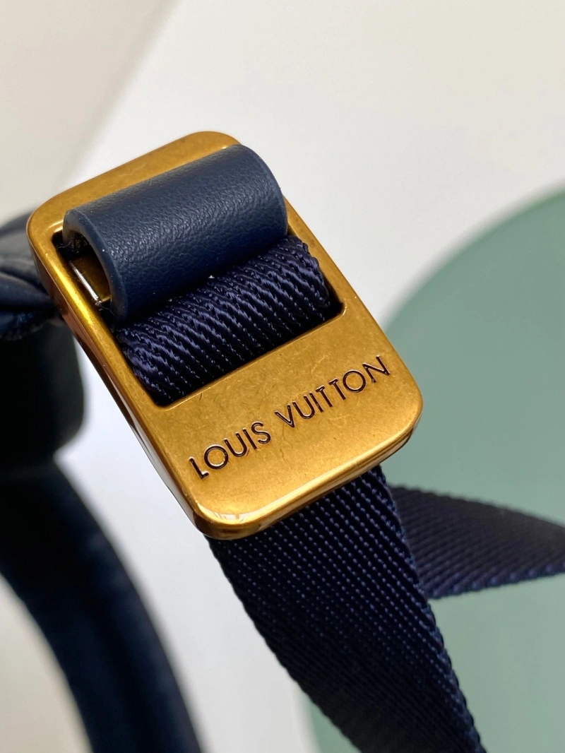 LV Backpacks 4233A-1750