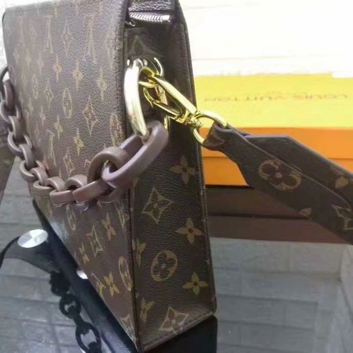 LV Clutch Bags 4233A-1996