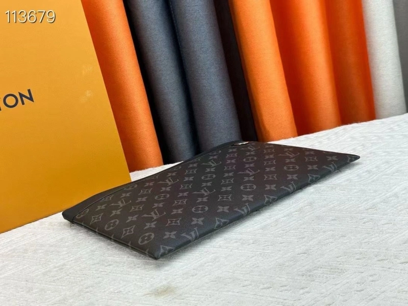 LV Clutch Bags 4233A-2019