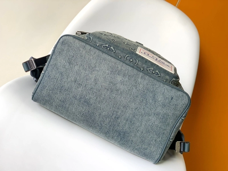 LV Backpacks 4233G-0026