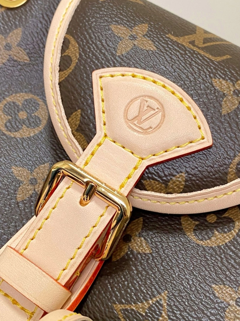 LV Backpacks 4233G-0135
