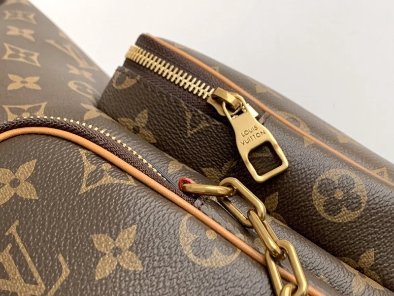 LV Backpacks 4233G-0161