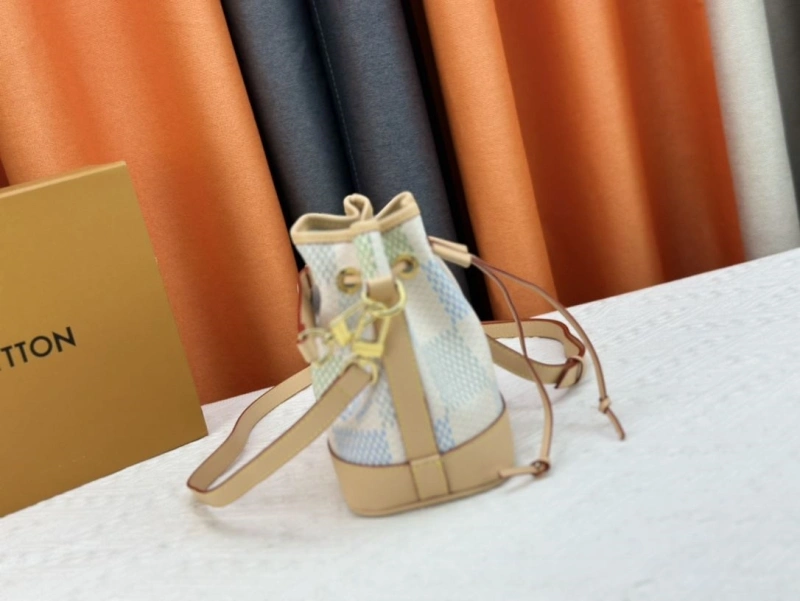 LV Bucket Bags 4233G-0402