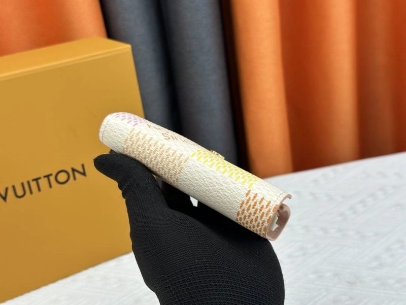 LV Wallets 4233G-0422