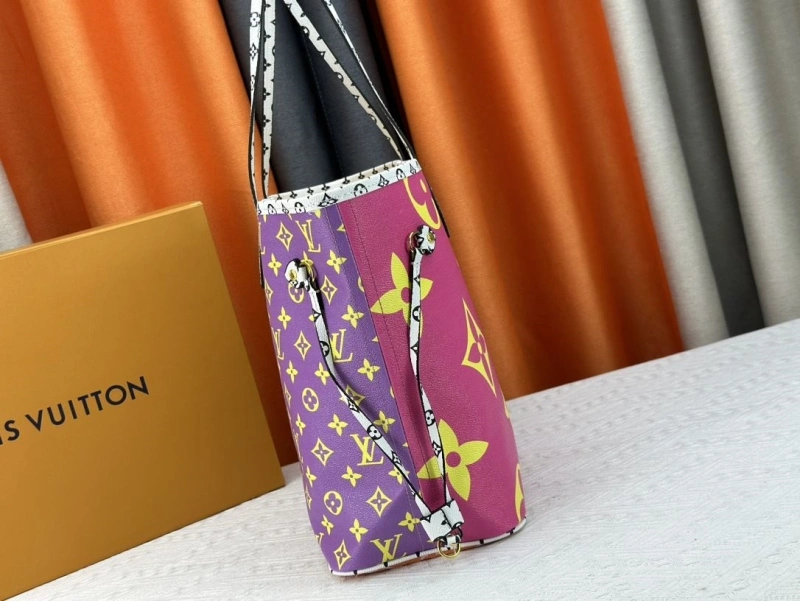 LV Shopping Bags 4233G-0445