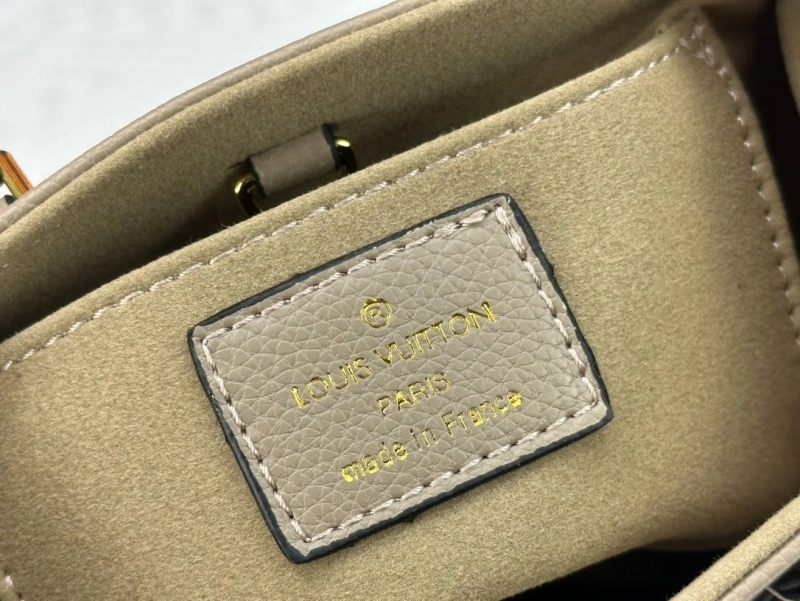 LV Shopping Bags 4233G-0458