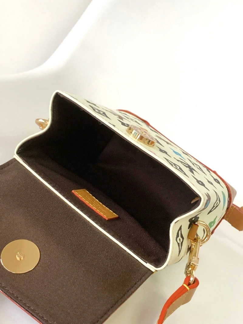 LV Backpacks 4233G-0590
