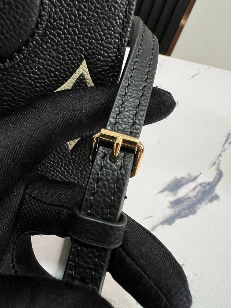 LV Shopping Bags 4233G-0608