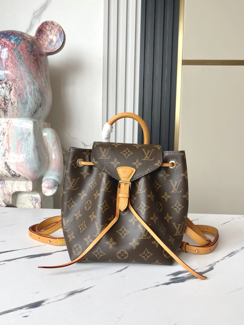 LV Backpacks 4233G-0788