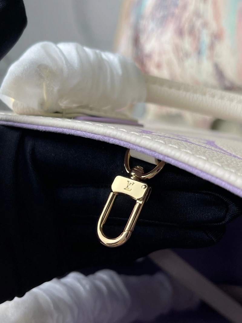 LV Shopping Bags 4233G-0821