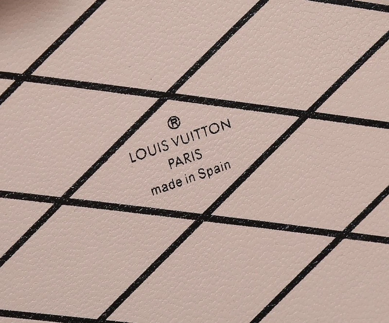 LV Round Bags 4233H-0111