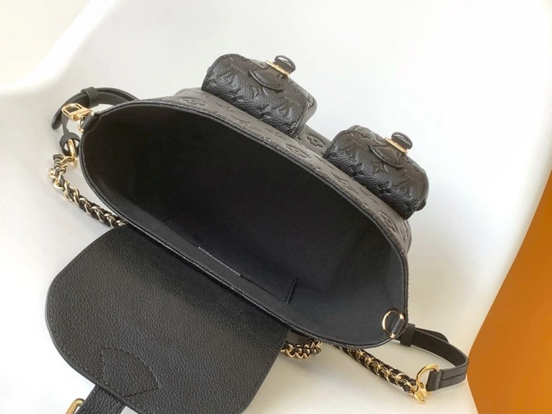 LV Backpacks 4233H-0132
