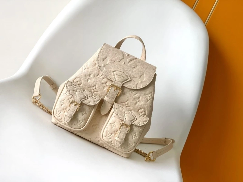 LV Backpacks 4233H-0165
