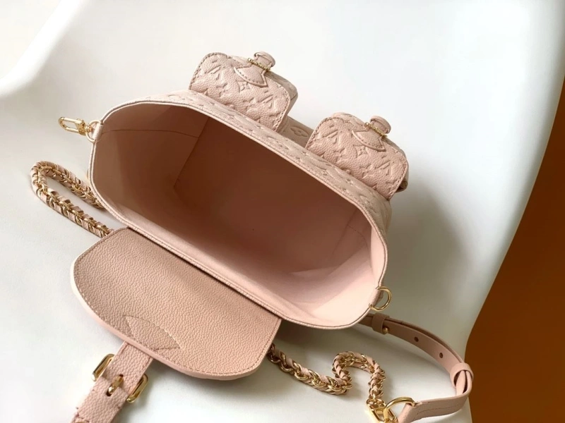 LV Backpacks 4233H-0166