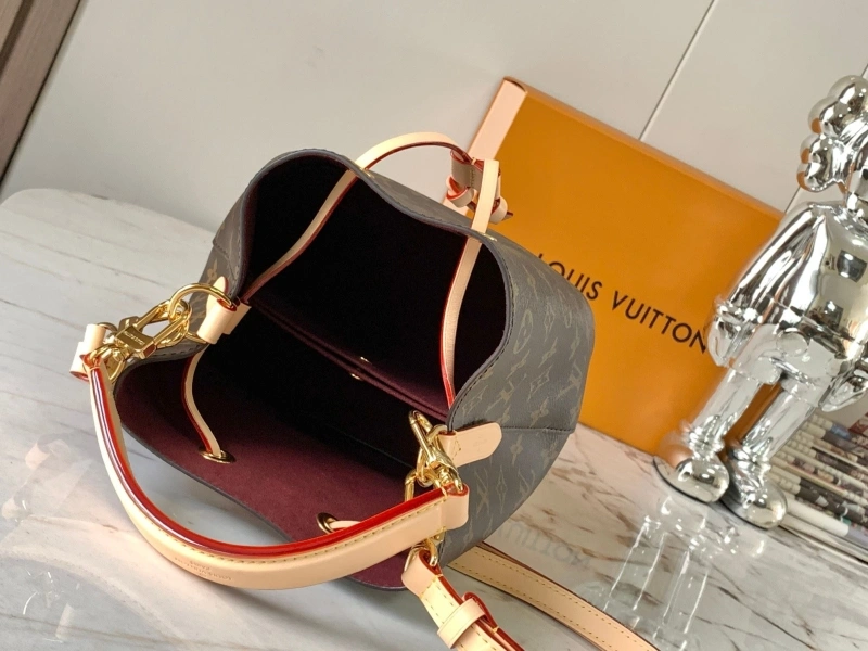 LV Bucket Bags 4233H-0223