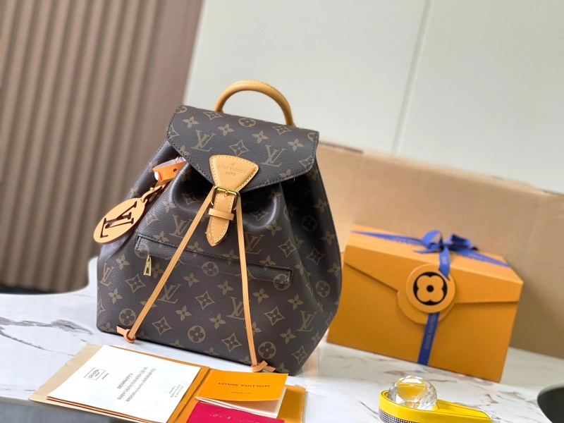 LV Backpacks 4233H-0251