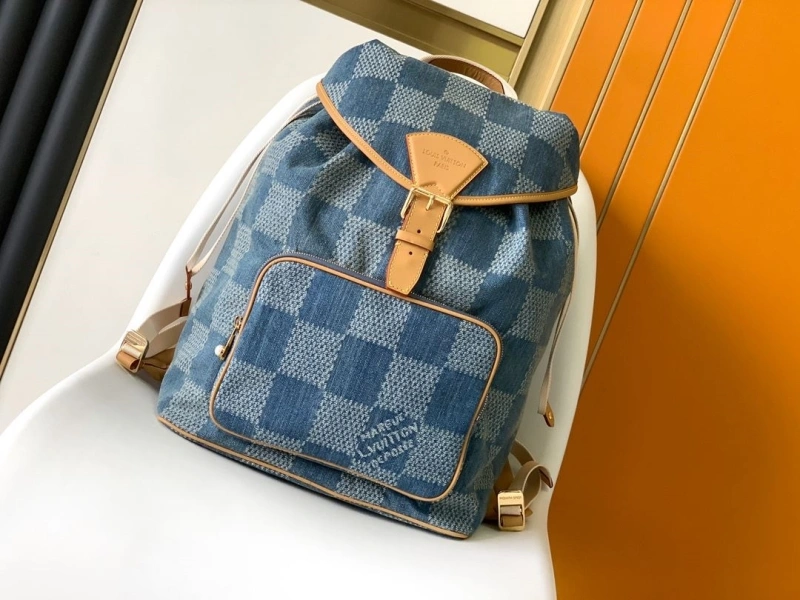 LV Backpacks 4233H-0271