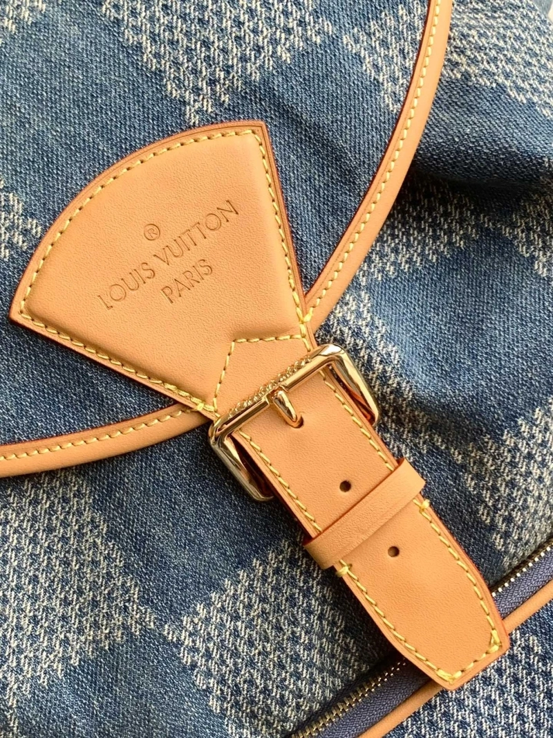 LV Backpacks 4233H-0271