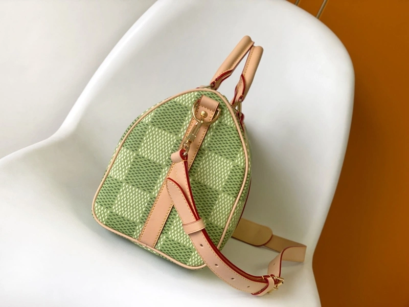 LV Travel Bags 4233H-0281