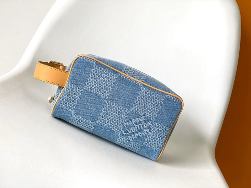 LV Cosmetic Bags 4233H-0288