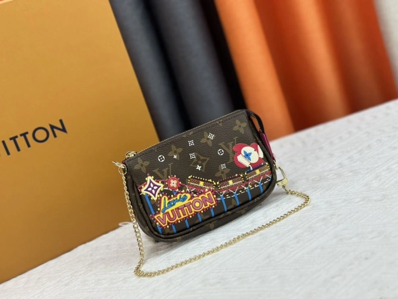 LV Clutch Bags 4233H-0340