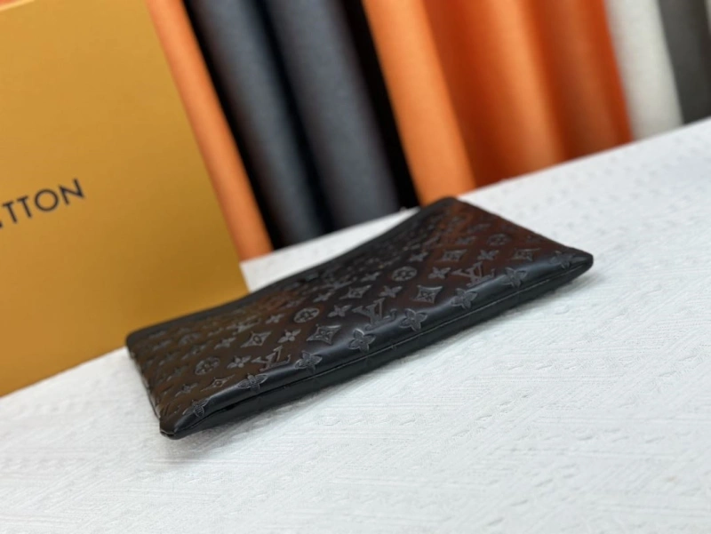 LV Clutch Bags 4233H-0411