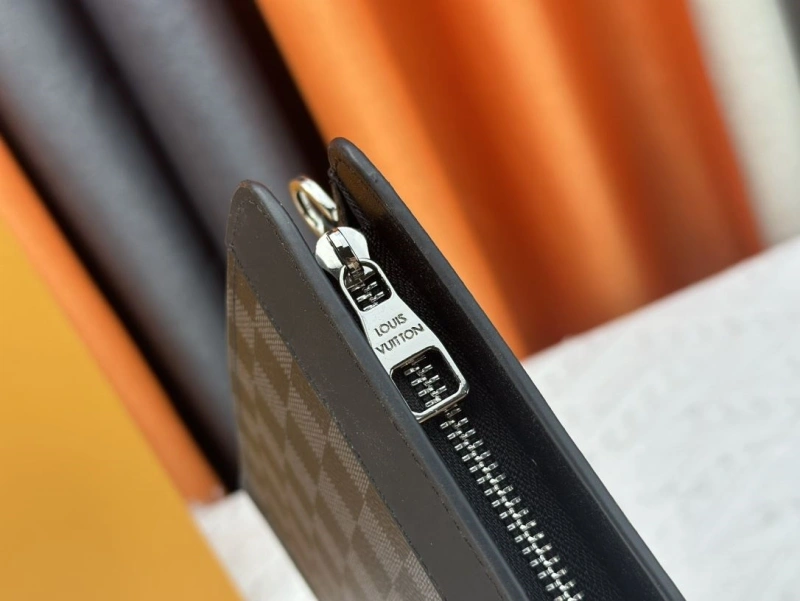 LV Clutch Bags 4233H-0445