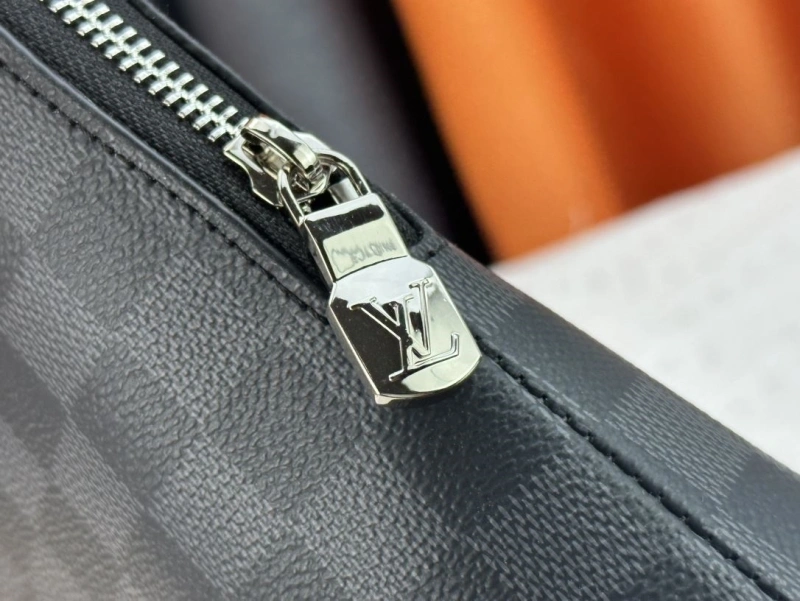 LV Clutch Bags 4233H-0449