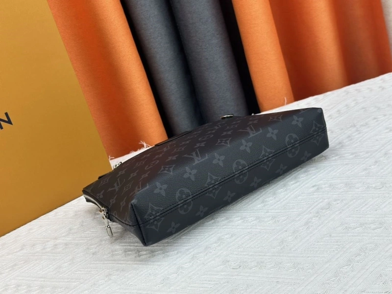LV Clutch Bags 4233H-0450