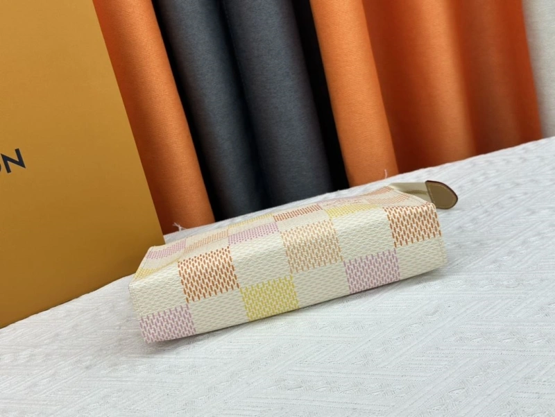 LV Clutch Bags 4233H-0454