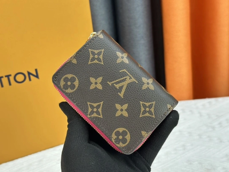 LV Wallets 4233H-0509