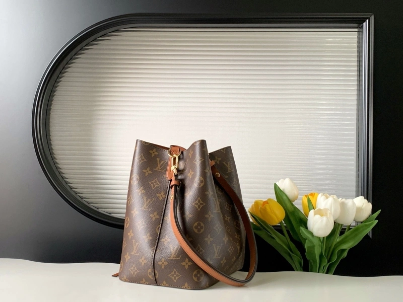 LV Bucket Bags 4233H-0566